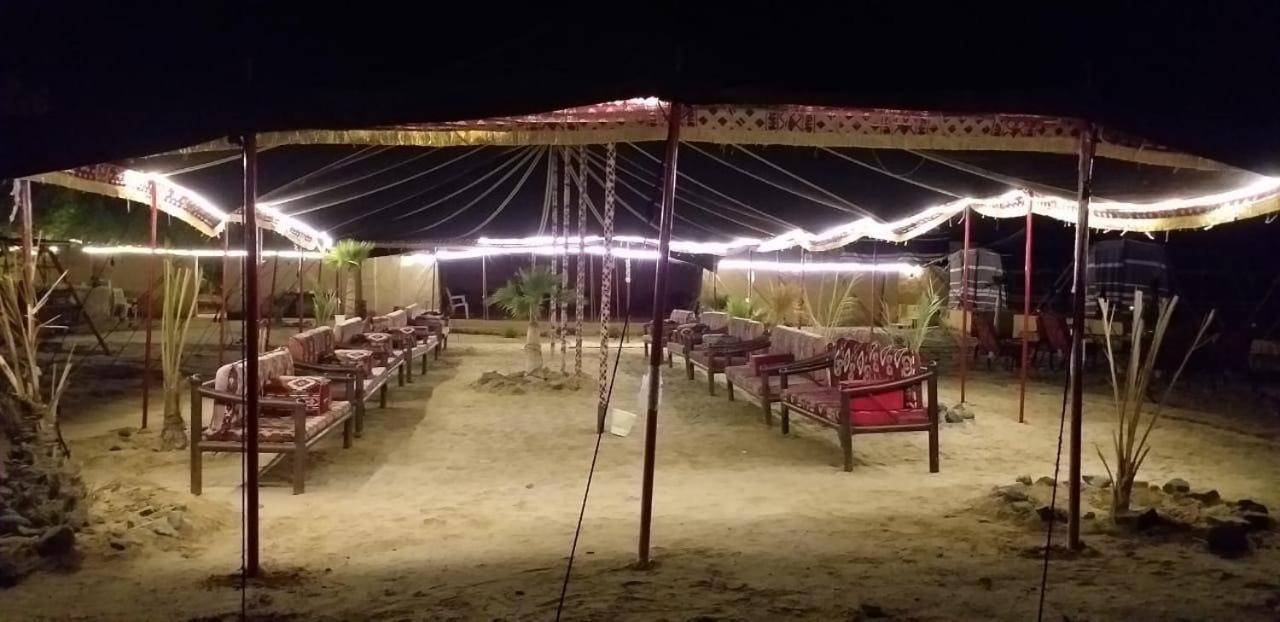 Hotel Royal Tours Permanent Camp Umm Lajj Exterior foto